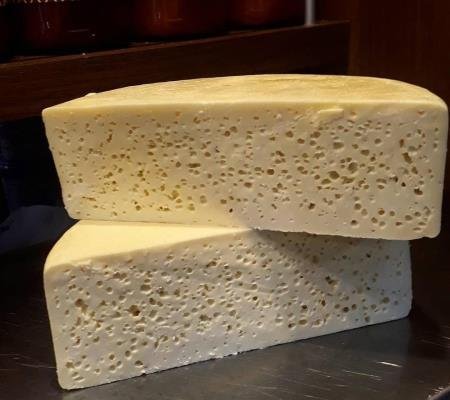 QUEIJO MEIA CURA METADE (400 A 600 GRAMAS)